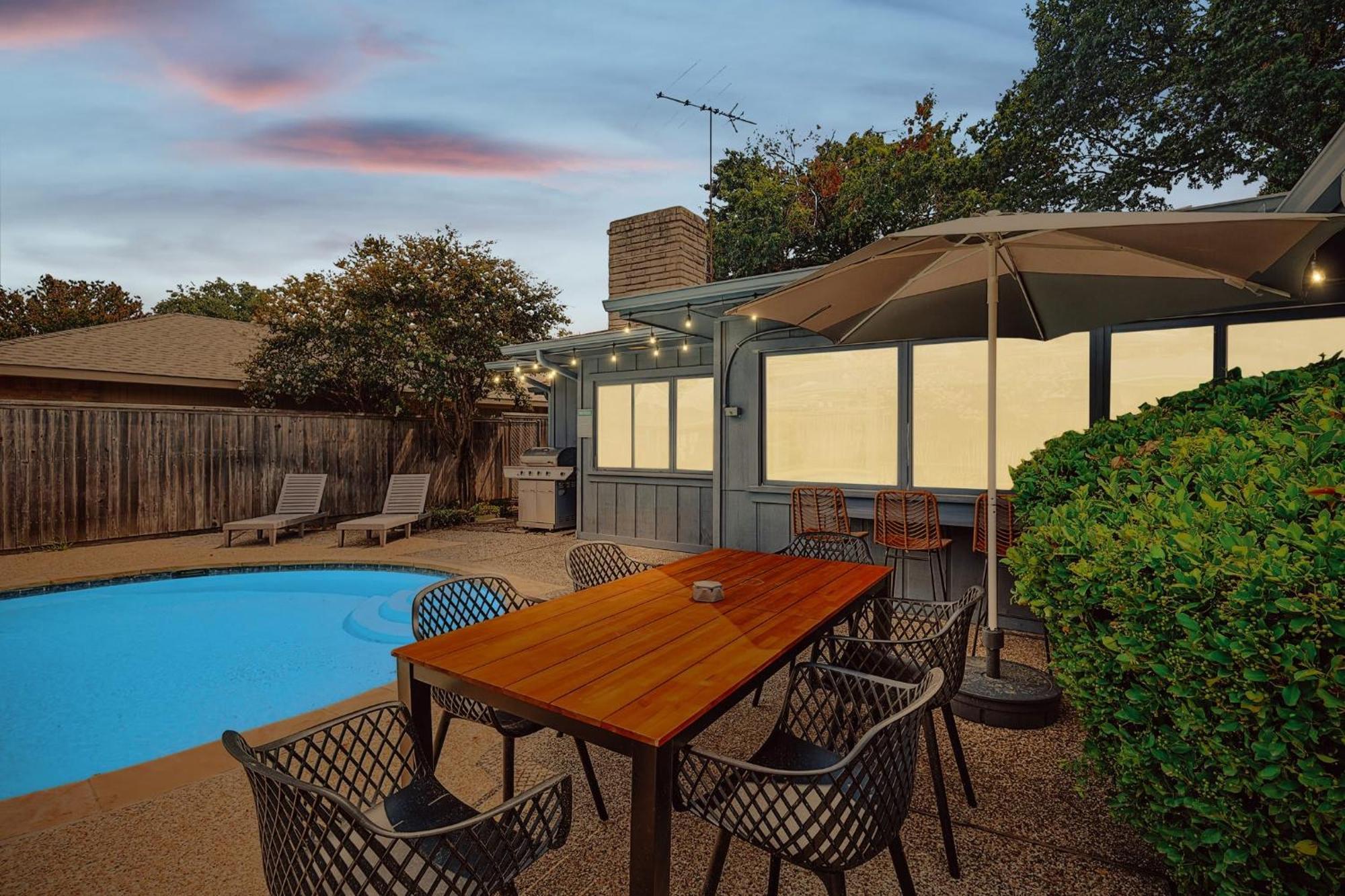 4-Bd Serene Hideaway W Pool Foosball And Patio Villa Dallas Exterior photo